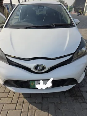 Toyota Vitz F 1.0 2015