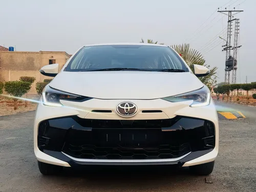 Toyota Yaris Sedan ATIV CVT 1.3 2024