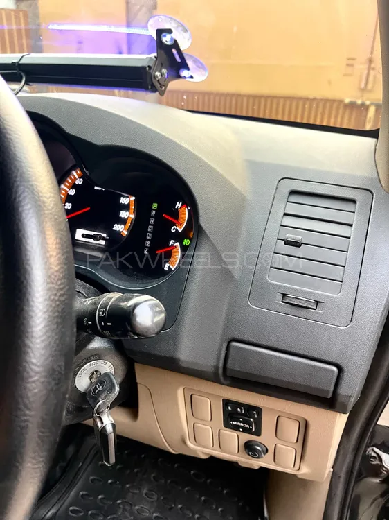 Toyota Hilux 2016 for Sale in Jhang Image-1