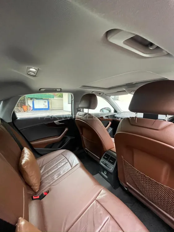 Audi A4 2018 for Sale in Gujranwala Audi A4 2018 for Sale in Gujranwala Image-7