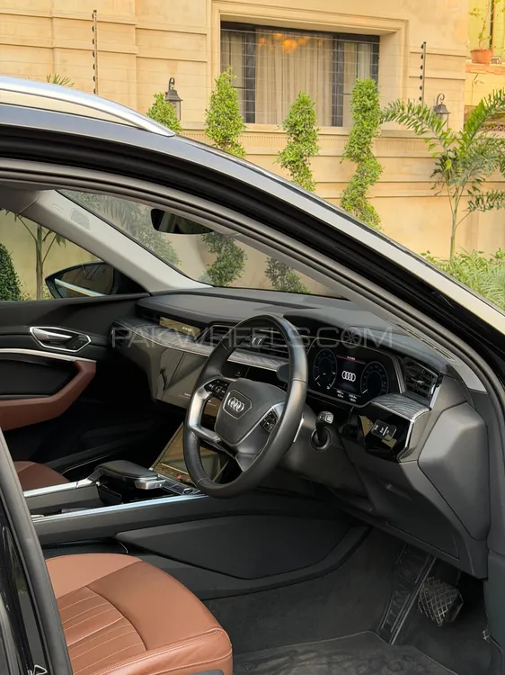 Audi e-tron 2022 for Sale in Lahore Audi e-tron 2022 for Sale in Lahore Image-10