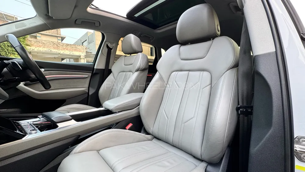 Audi e-tron 2020 for Sale in Lahore Audi e-tron 2020 for Sale in Lahore Image-8