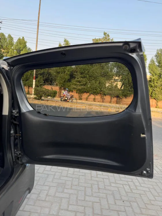 Daihatsu Move 2017 for Sale in Faisalabad Daihatsu Move 2017 for Sale in Faisalabad Image-5