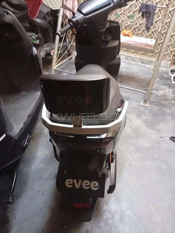 Evee Gen-Z 2025 for Sale Evee Gen-Z 2025 for Sale Image-2