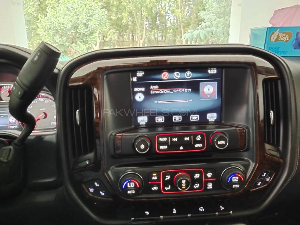 GMC Sierra 2014 for Sale in Islamabad GMC Sierra 2014 for Sale in Islamabad Image-8