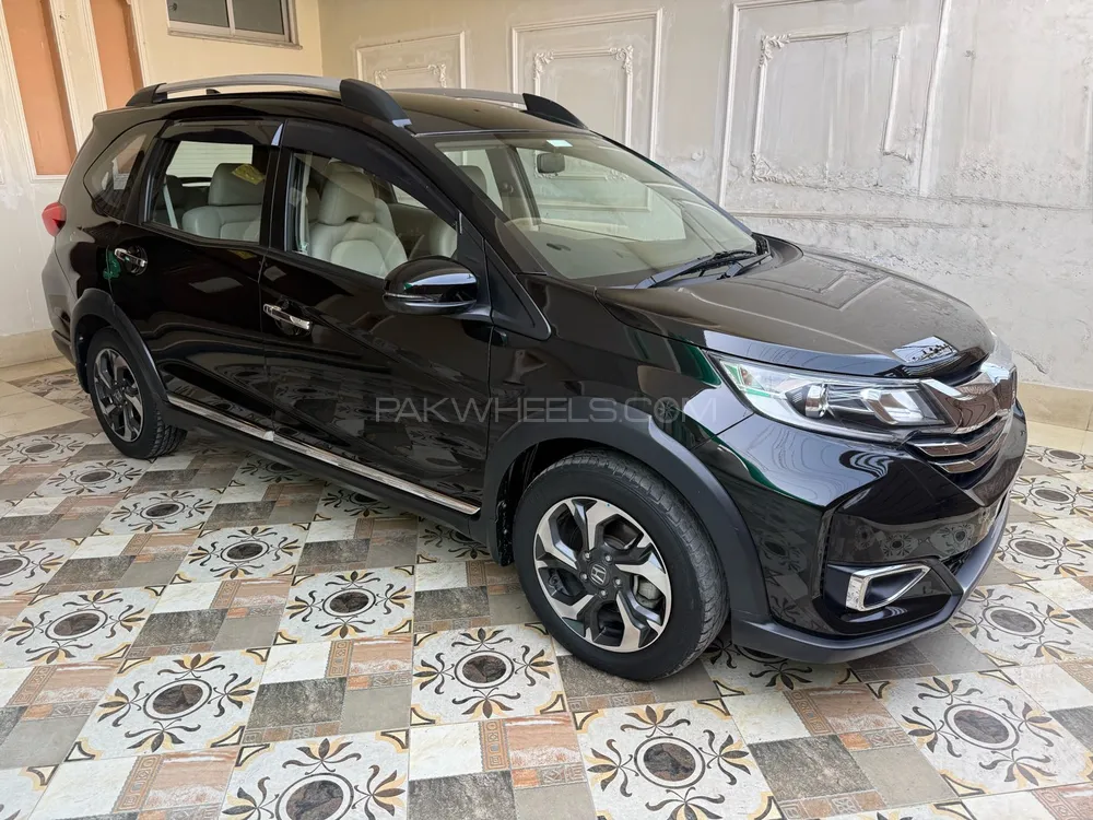 Honda BR-V 2021 for Sale in Lahore Honda BR-V 2021 for Sale in Lahore Image-3