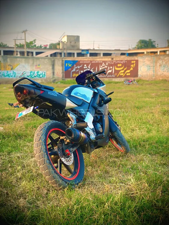 Honda CBR 150R 2004 for Sale Honda CBR 150R 2004 for Sale Image-2