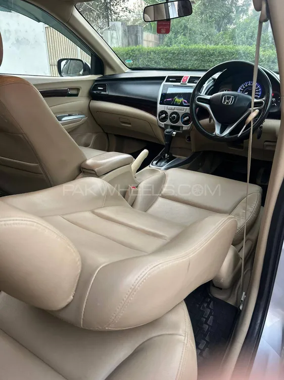 Honda City 2019 for Sale in Gujranwala Honda City 2019 for Sale in Gujranwala Image-16