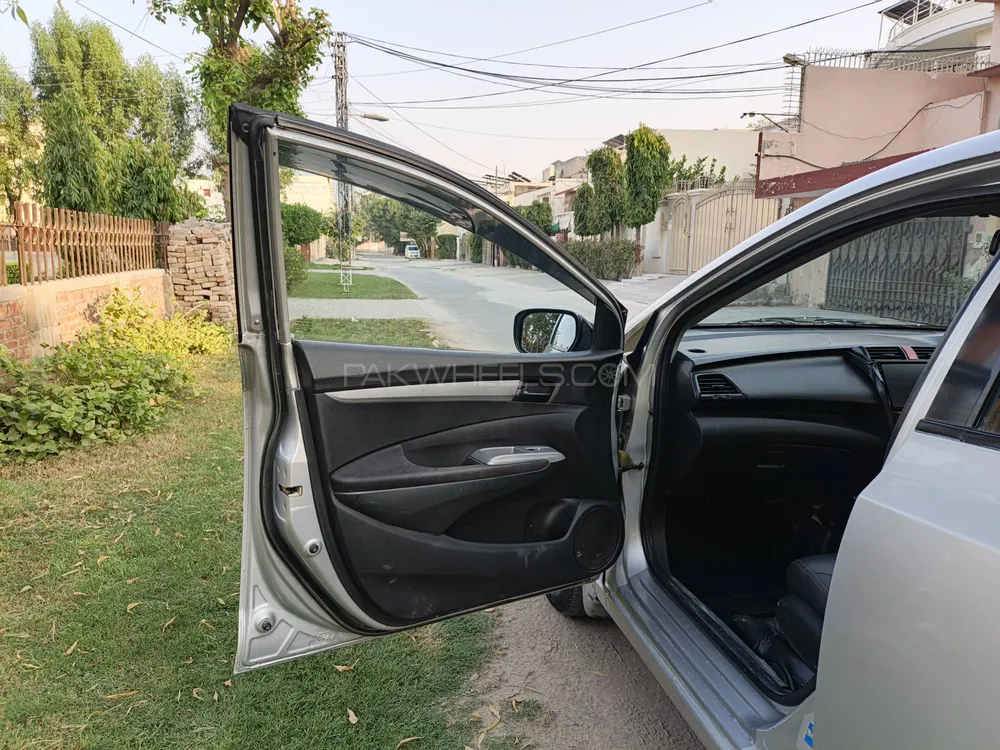 Honda City 2010 for Sale in Bahawalpur Honda City 2010 for Sale in Bahawalpur Image-7