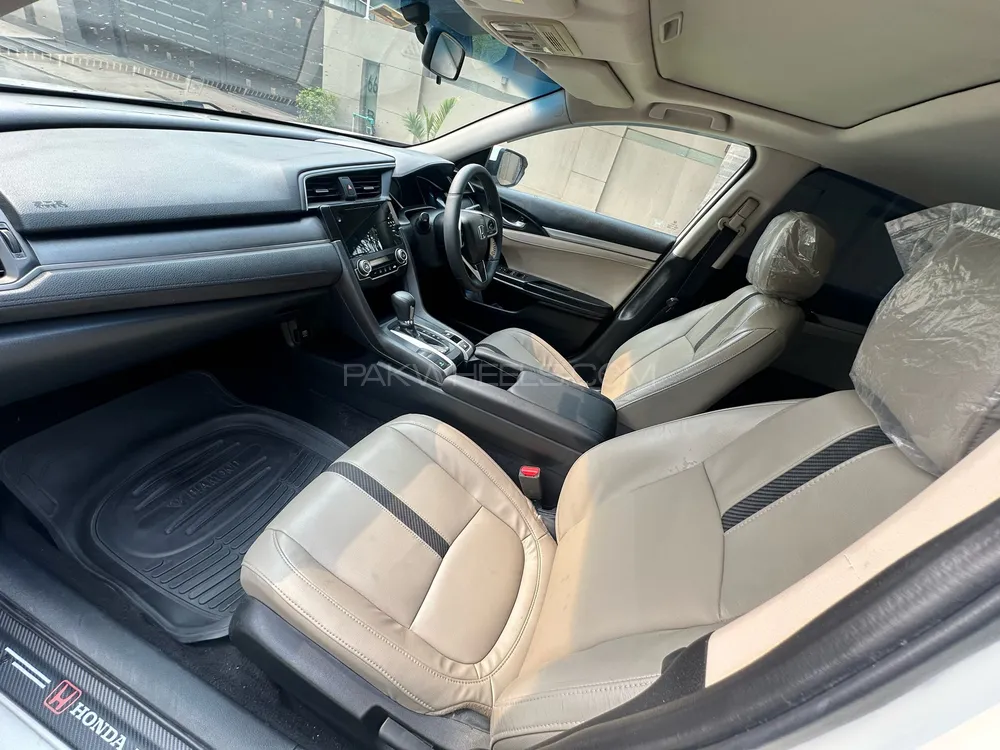 Honda Civic 2017 for Sale in Lahore Honda Civic 2017 for Sale in Lahore Image-9