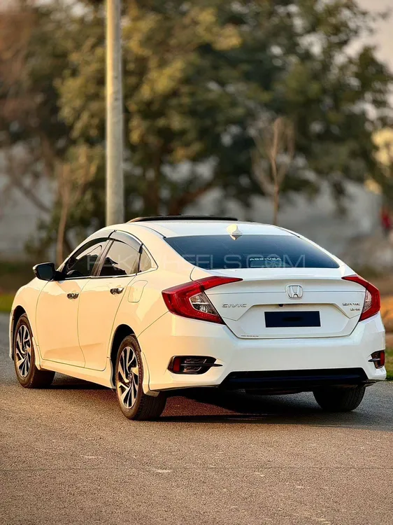 Honda Civic 2018 for Sale in Faisalabad Honda Civic 2018 for Sale in Faisalabad Image-4