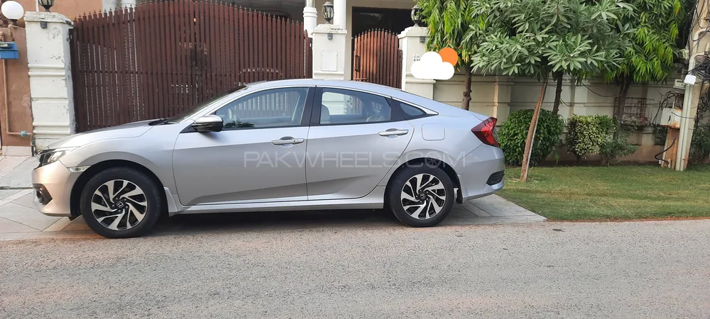 Honda Civic 2018 for Sale in Lahore Honda Civic 2018 for Sale in Lahore Image-8