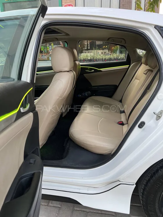 Honda Civic 2019 for Sale in Sialkot Honda Civic 2019 for Sale in Sialkot Image-8