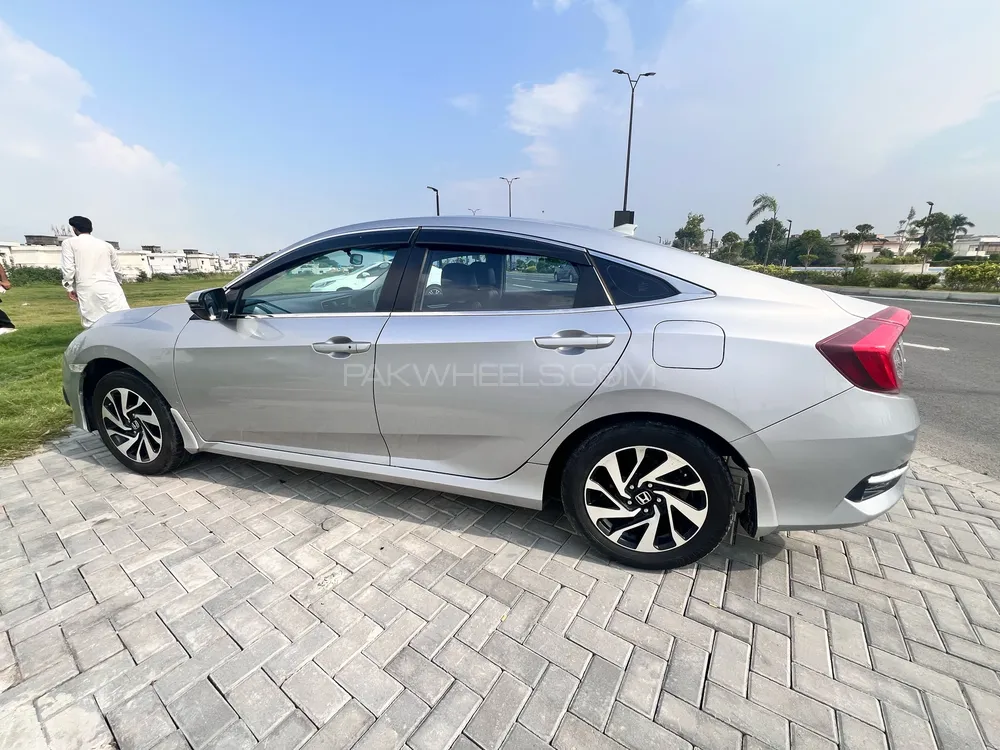 Honda Civic 2019 for Sale in Lahore Honda Civic 2019 for Sale in Lahore Image-9