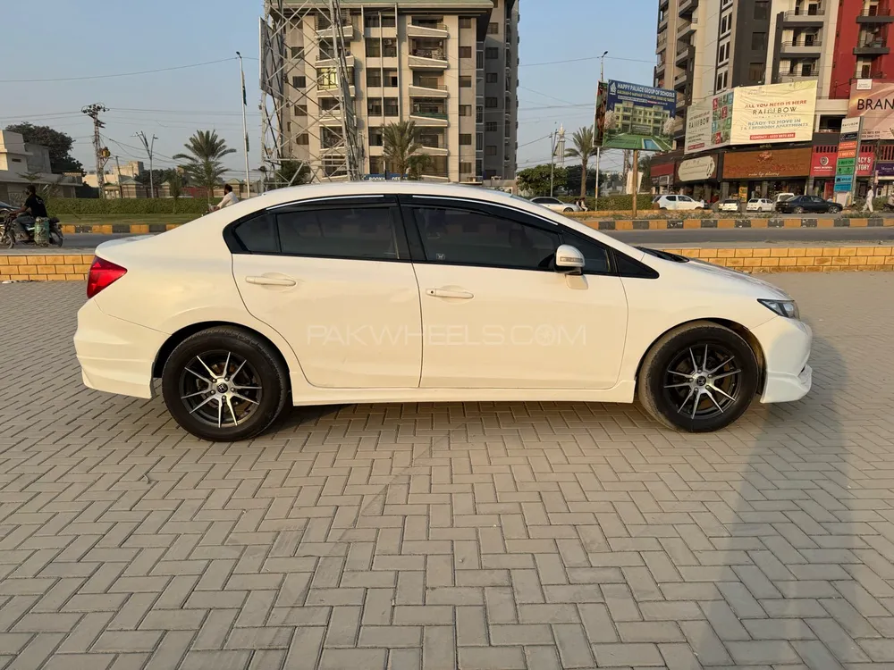 Honda Civic 2013 for Sale in Karachi Honda Civic 2013 for Sale in Karachi Image-8