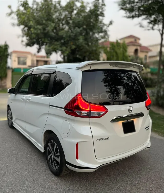 Honda Freed 2017 for Sale in Lahore Honda Freed 2017 for Sale in Lahore Image-4
