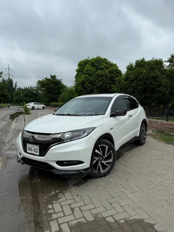 Honda Vezel 2016 for Sale in Lahore Honda Vezel 2016 for Sale in Lahore Image-2