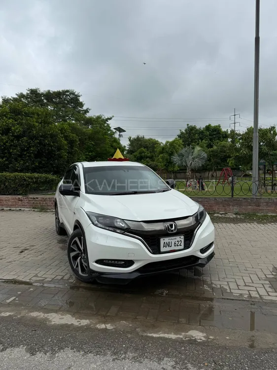 Honda Vezel 2016 for Sale in Lahore Honda Vezel 2016 for Sale in Lahore Image-1