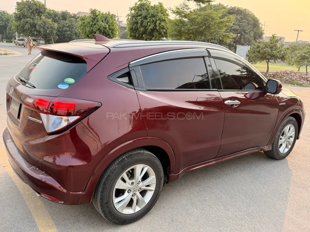 Honda Vezel 2014 for Sale in Multan Honda Vezel 2014 for Sale in Multan Image-3