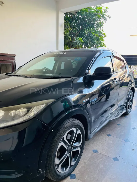 Honda Vezel 2014 for Sale in Lahore Honda Vezel 2014 for Sale in Lahore Image-3
