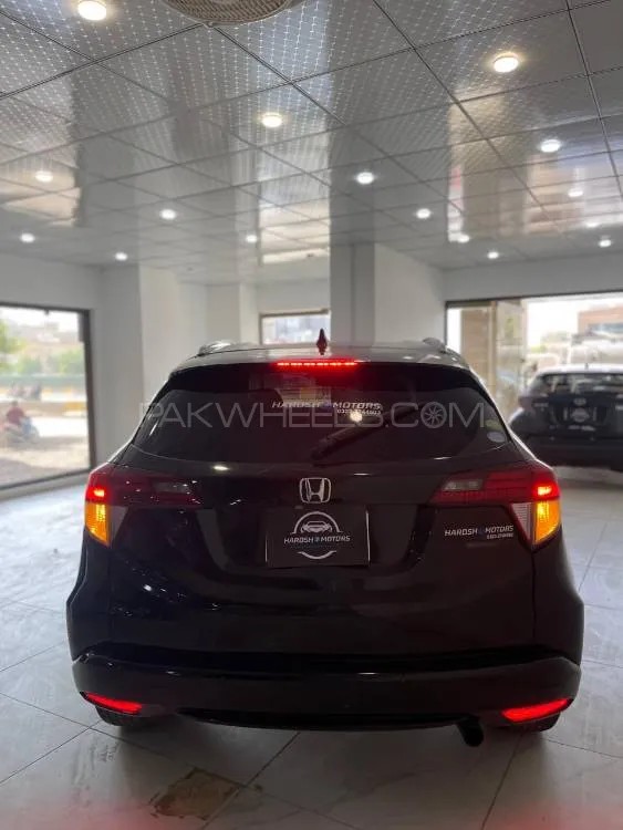 Honda Vezel 2015 for Sale in Karachi Honda Vezel 2015 for Sale in Karachi Image-6