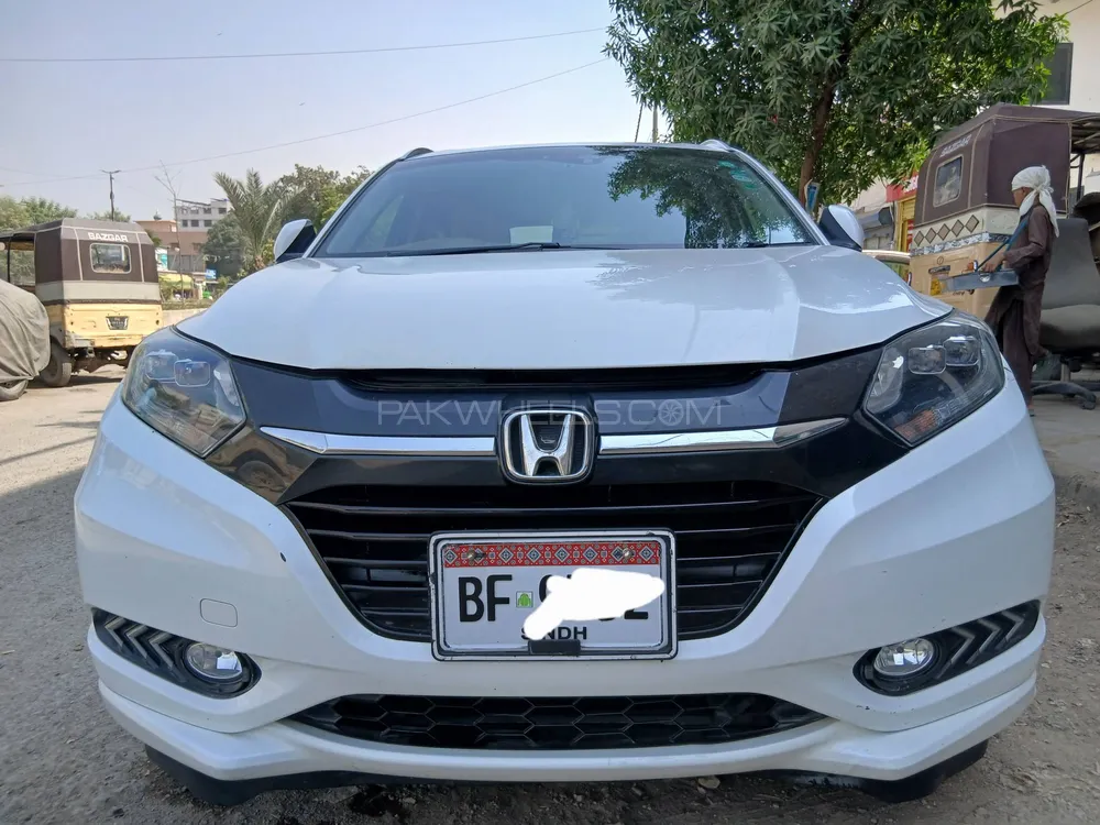 Honda Vezel 2016 for Sale in Karachi Honda Vezel 2016 for Sale in Karachi Image-1