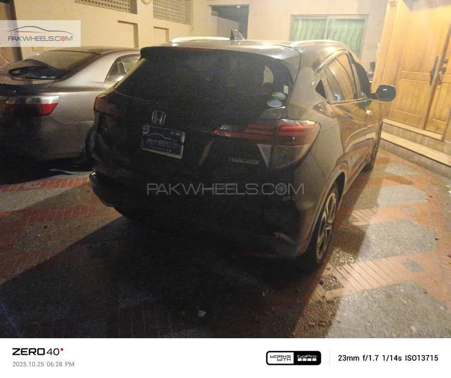 Honda Vezel 2017 for Sale in Lahore Honda Vezel 2017 for Sale in Lahore Image-4