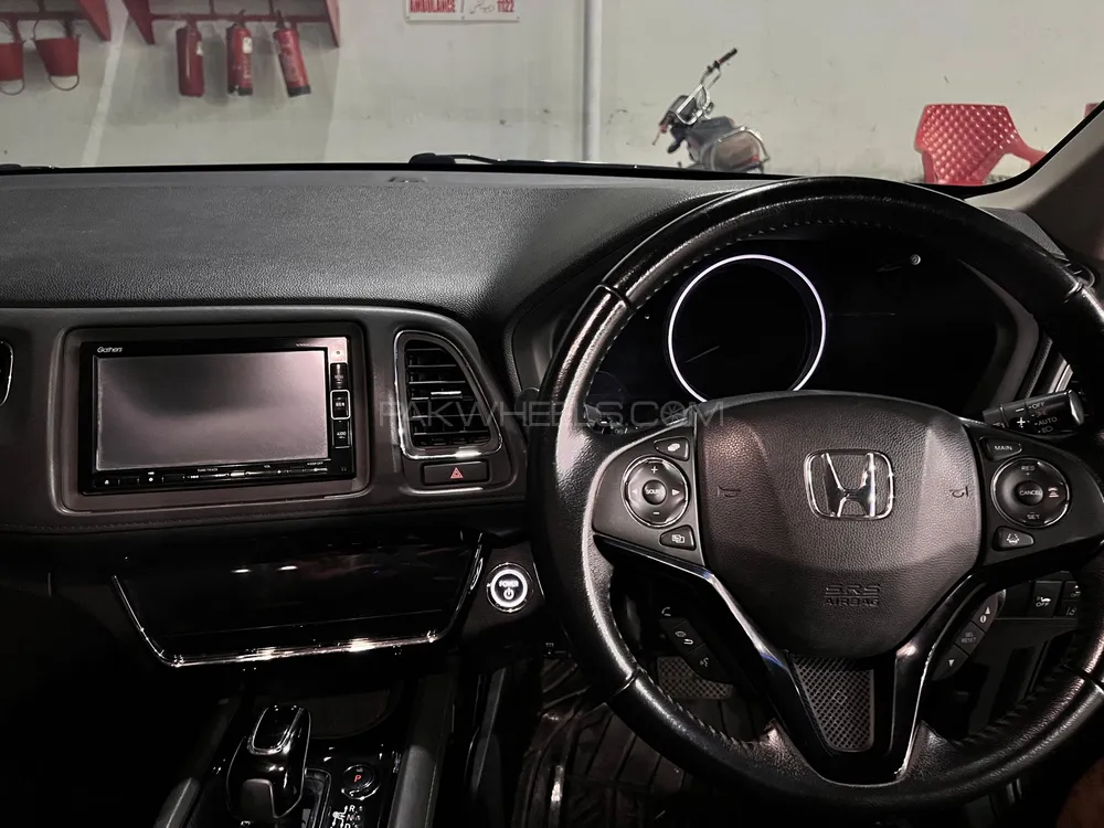 Honda Vezel 2018 for Sale in Lahore Honda Vezel 2018 for Sale in Lahore Image-3