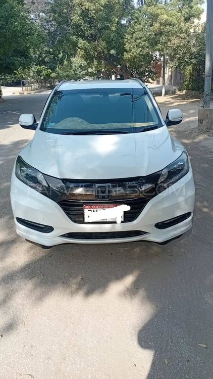 Honda Vezel 2016 for Sale in Karachi Honda Vezel 2016 for Sale in Karachi Image-1