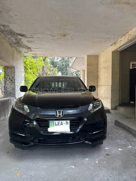 Honda Vezel 2016 for Sale in Lahore Honda Vezel 2016 for Sale in Lahore Image-1