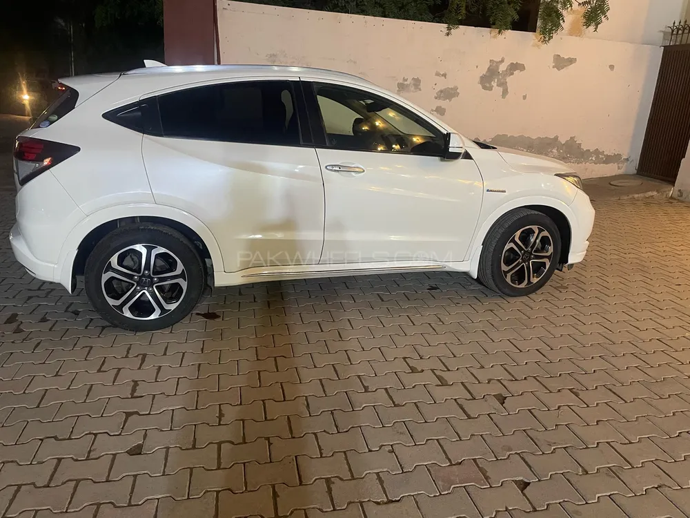 Honda Vezel 2017 for Sale in Multan Honda Vezel 2017 for Sale in Multan Image-5