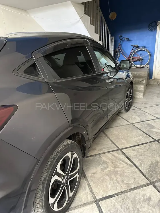 Honda Vezel 2014 for Sale in Karachi Honda Vezel 2014 for Sale in Karachi Image-5