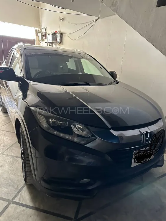 Honda Vezel 2014 for Sale in Karachi Honda Vezel 2014 for Sale in Karachi Image-9