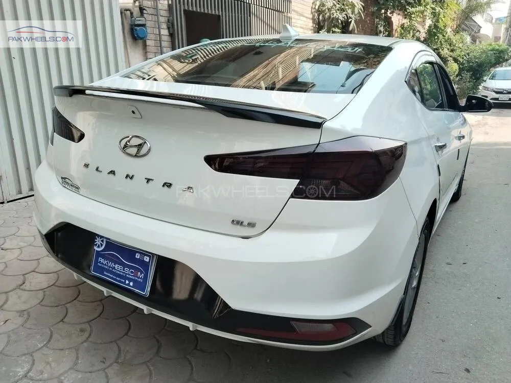 Hyundai Elantra 2021 for Sale in Lahore Hyundai Elantra 2021 for Sale in Lahore Image-4