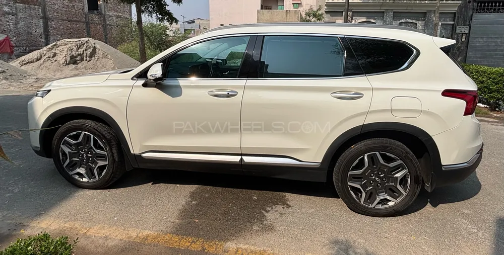 Hyundai Santa Fe 2024 for Sale in Faisalabad Hyundai Santa Fe 2024 for Sale in Faisalabad Image-5
