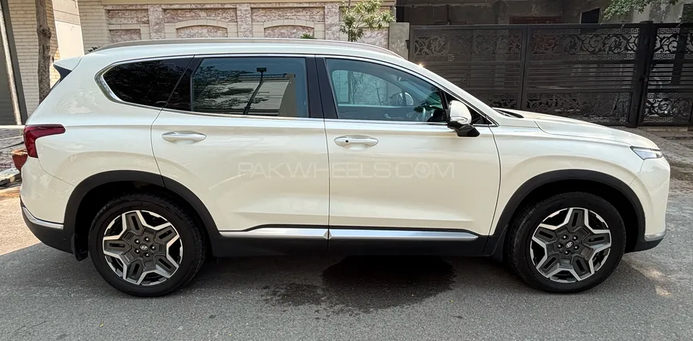 Hyundai Santa Fe 2024 for Sale in Faisalabad Hyundai Santa Fe 2024 for Sale in Faisalabad Image-3