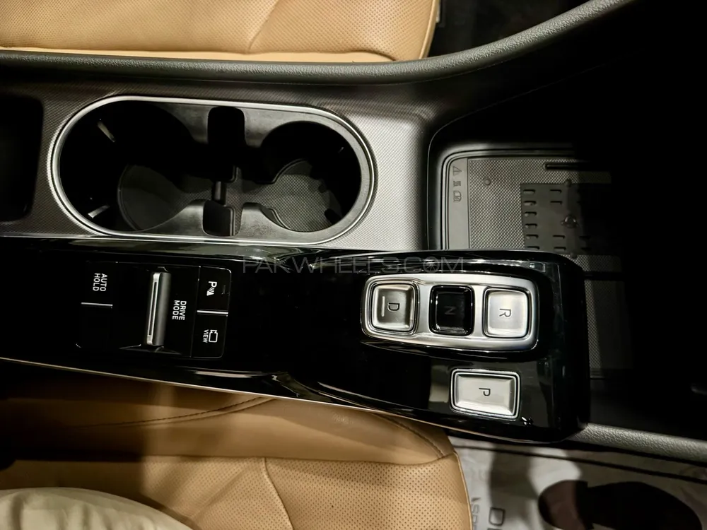 Hyundai Sonata 2024 for Sale in Lahore Hyundai Sonata 2024 for Sale in Lahore Image-10