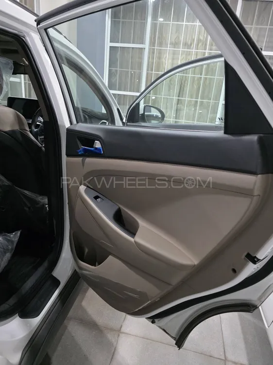 Hyundai Tucson 2023 for Sale in Multan Hyundai Tucson 2023 for Sale in Multan Image-9