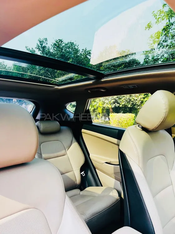 Hyundai Tucson 2023 for Sale in Lahore Hyundai Tucson 2023 for Sale in Lahore Image-9