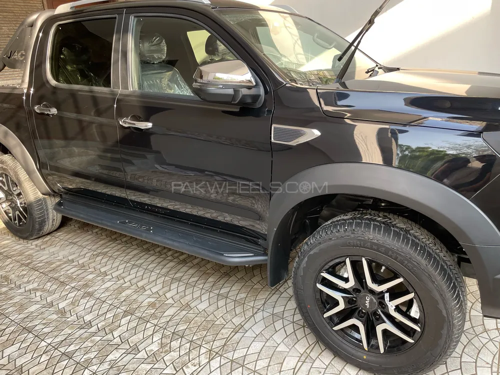 JAC T9 2025 for Sale in Karachi JAC T9 2025 for Sale in Karachi Image-4