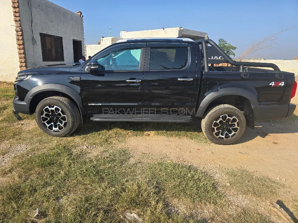 JAC T9 2025 for Sale in Chakwal JAC T9 2025 for Sale in Chakwal Image-1