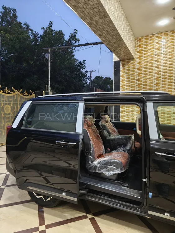 KIA Carnival 2025 for Sale in Lahore KIA Carnival 2025 for Sale in Lahore Image-8