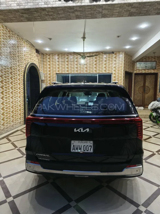 KIA Carnival 2025 for Sale in Lahore KIA Carnival 2025 for Sale in Lahore Image-11