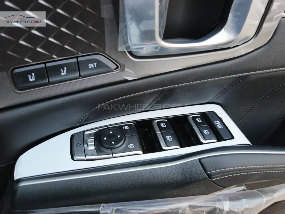 KIA Sorento 2025 for Sale in Lahore KIA Sorento 2025 for Sale in Lahore Image-12