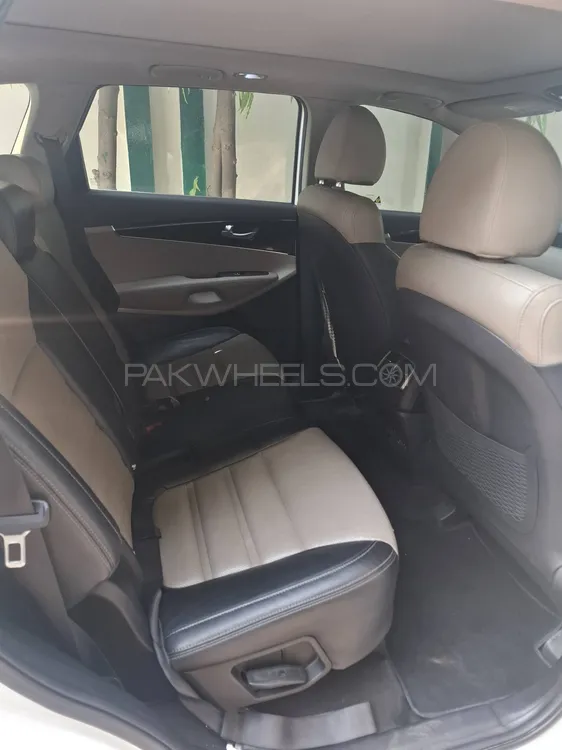 KIA Sorento 2022 for Sale in Lahore KIA Sorento 2022 for Sale in Lahore Image-8