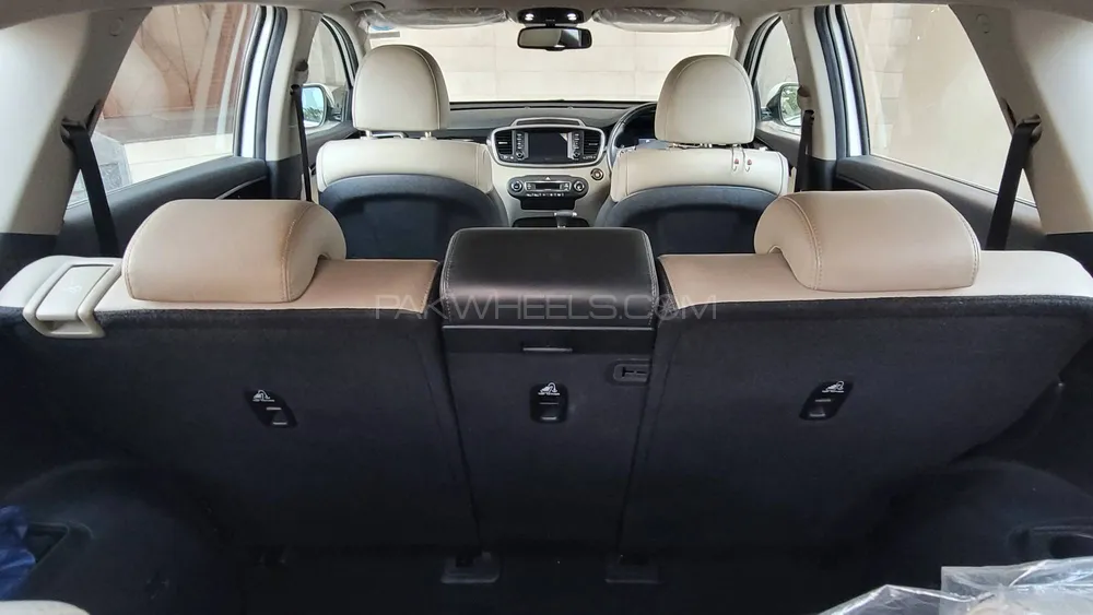 KIA Sorento 2021 for Sale in Lahore KIA Sorento 2021 for Sale in Lahore Image-13