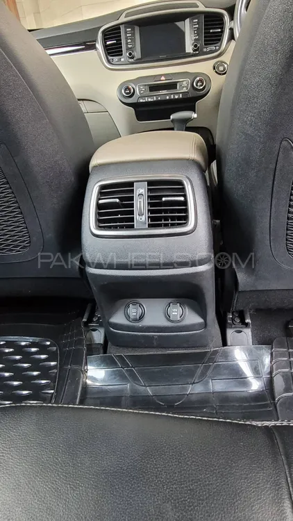 KIA Sorento 2021 for Sale in Lahore KIA Sorento 2021 for Sale in Lahore Image-11