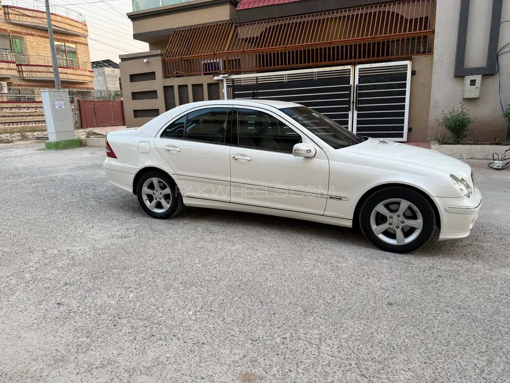 Mercedes Benz C Class 2006 for Sale in Islamabad Mercedes Benz C Class 2006 for Sale in Islamabad Image-15