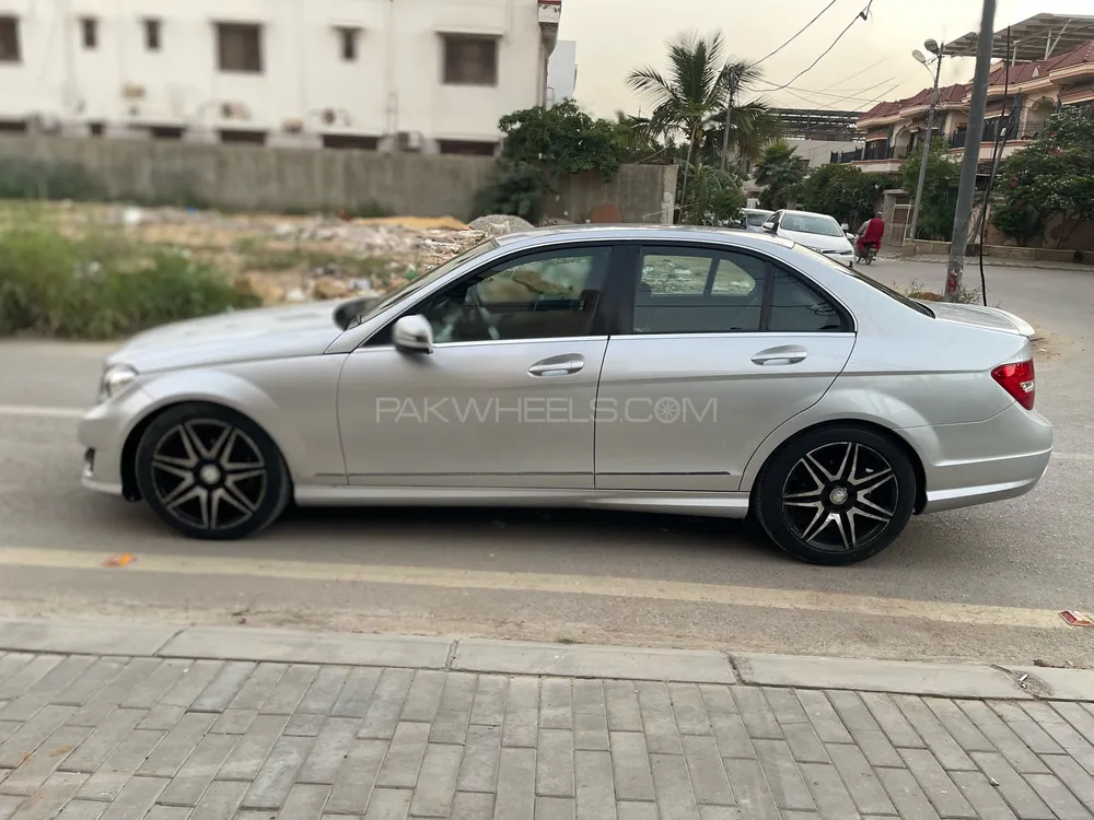 Mercedes Benz C Class 2012 for Sale in Karachi Mercedes Benz C Class 2012 for Sale in Karachi Image-6