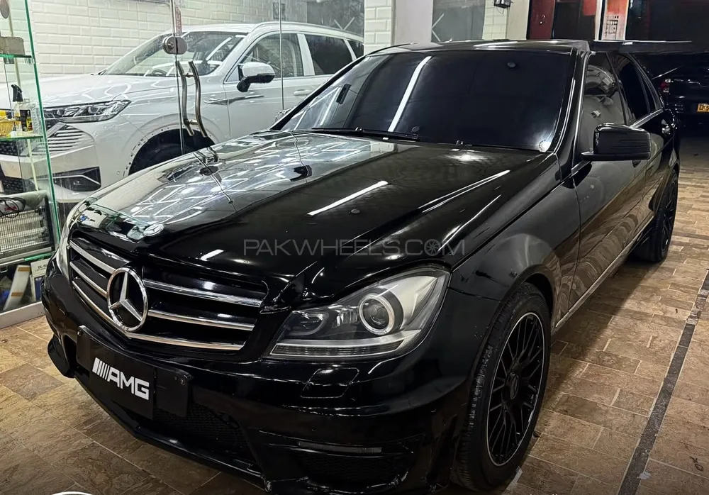 مرسڈیز بینز سی کلاس 2008 for Sale in حیدرآباد مرسڈیز بینز سی کلاس 2008 for Sale in حیدرآباد Image-3